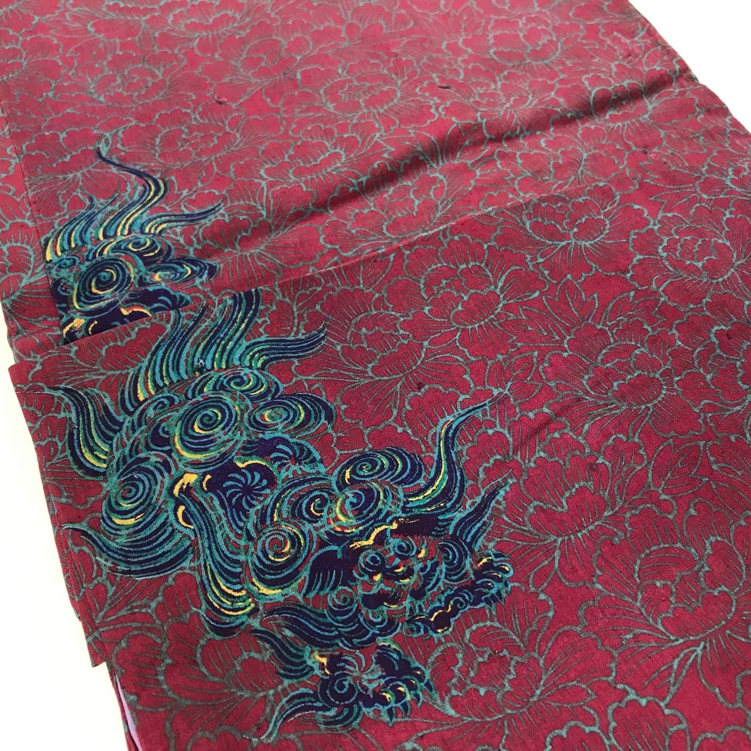 丈の長い、大きく仕立てたアンティーク着物