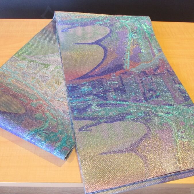 丈の長い、大きく仕立てた作家着物