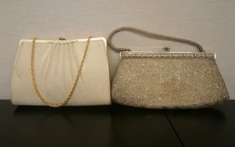 色が褪せている