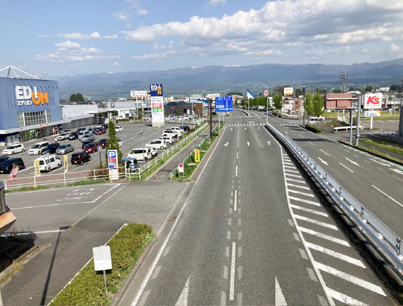 インター方面から車でお越しの場合