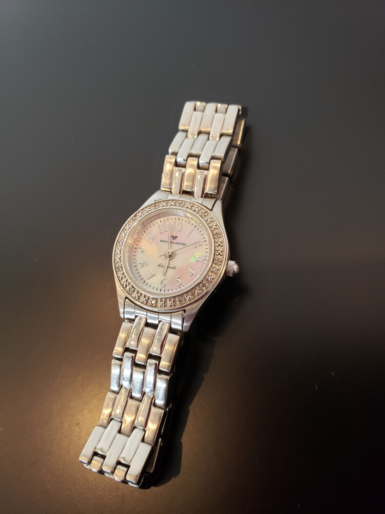 バレンティノ　レディース時計の買取実績【西条店/愛媛県/西条市】 愛媛県西条市にあるザ・ゴールド 西条店の画像1