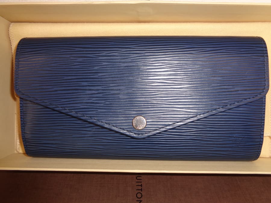 ポルトフォイユサラ【新居浜北新町店】 愛媛県新居浜市にあるザ・ゴールド 新居浜北新町店の画像1