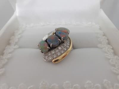 オパールのリング　【新居浜北新町店】 愛媛県新居浜市にあるザ・ゴールド 新居浜北新町店の画像1