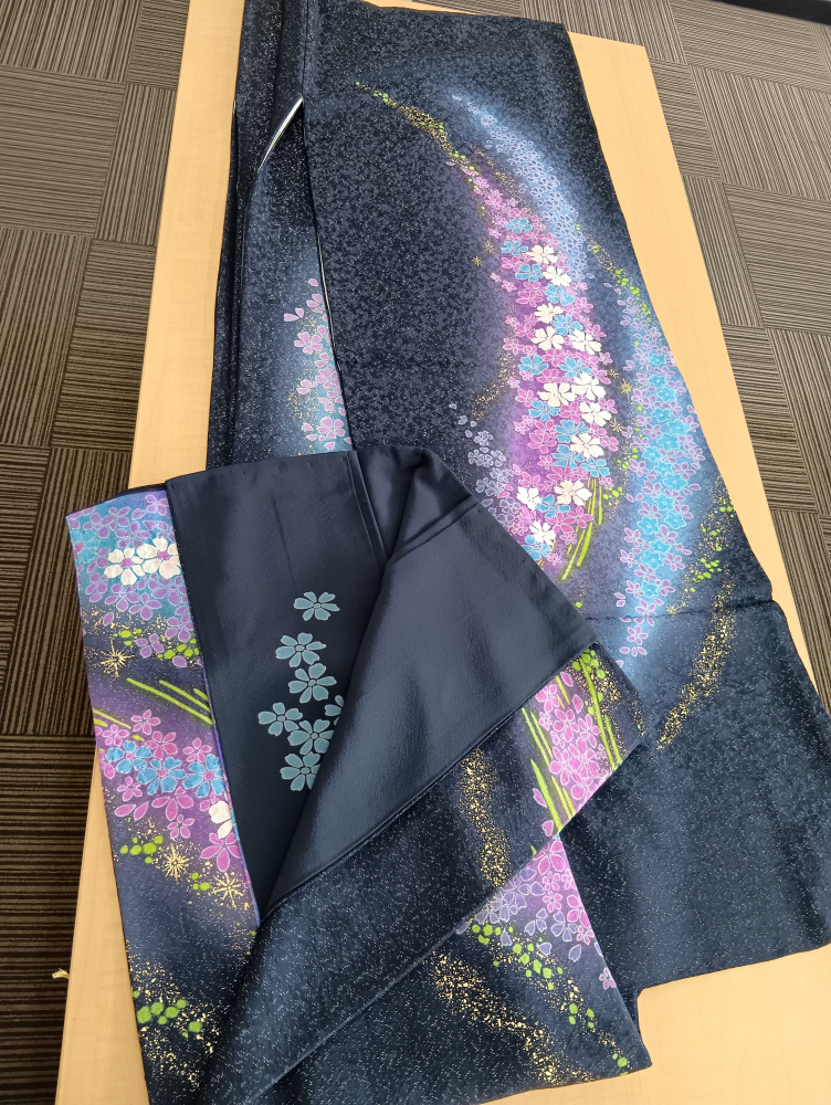 振袖の買取実績【新居浜北新町店/愛媛県/東予】 愛媛県新居浜市にあるザ・ゴールド 新居浜北新町店の画像1