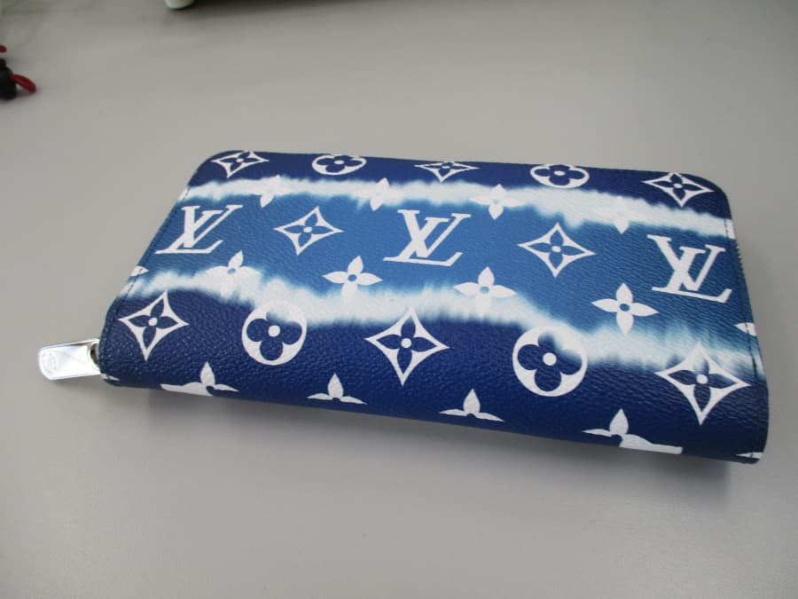 ルイ・ヴィトン　ジャイアントエスカルジッピーウォレットの買取実績　【今治鳥生店/愛媛県/今治市】 愛媛県今治市にあるザ・ゴールド 今治鳥生店の画像1