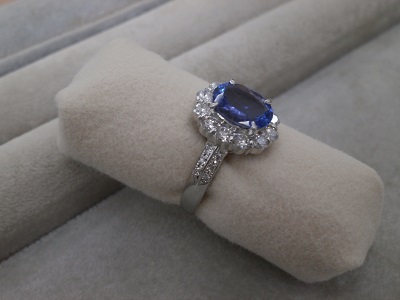 ブルーゾイサイト　【今治鳥生店】