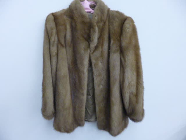 毛皮【四国中央店】 愛媛県四国中央市にあるザ・ゴールド 四国中央店の画像1