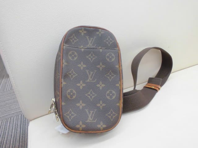 ルイヴィトン・モングラム・ポシェット・ガンジュ【丸亀店】 香川県丸亀市にあるザ・ゴールド 丸亀店の画像1