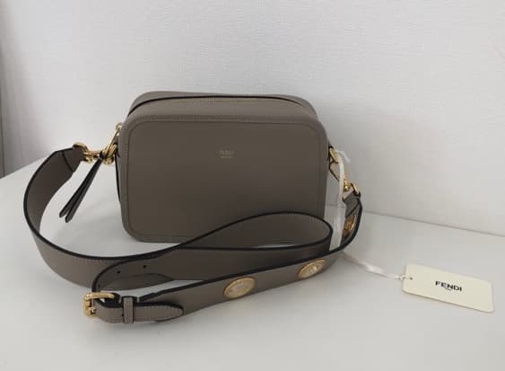 FENDI☆キャム　レザーバッグ【高松レインボー通り店】 香川県高松市にあるザ・ゴールド 高松レインボー通り店（※高松レインボーロード店に移転いたしました）の画像1