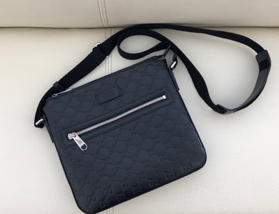 グッチ☆シグネチャー レザー メッセンジャーバッグ【高松レインボー通り店】 香川県高松市にあるザ・ゴールド 高松レインボー通り店（※高松レインボーロード店に移転いたしました）の画像1