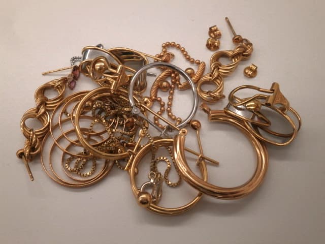 貴金属・アクセサリー　18金プラチナ　買取実績【高松レインボー通り店/香川県/高松市】 香川県高松市にあるザ・ゴールド 高松レインボー通り店（※高松レインボーロード店に移転いたしました）の画像1