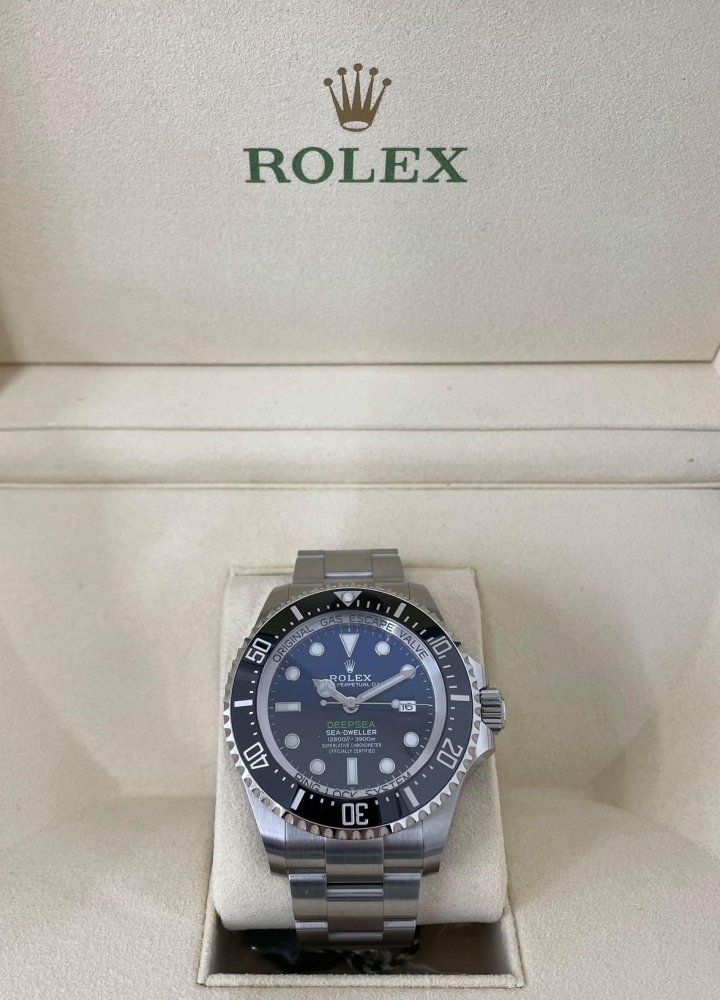 ロレックス　シードゥエラー　ディープシー の買取実績【高松レインボー通り店/香川県/高松市】 香川県高松市にあるザ・ゴールド 高松レインボー通り店（※高松レインボーロード店に移転いたしました）の画像1