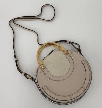 クロエ☆ピクシー/2WAYバッグ【高松レインボー通り店】 香川県高松市にあるザ・ゴールド 高松レインボー通り店（※高松レインボーロード店に移転いたしました）の画像1