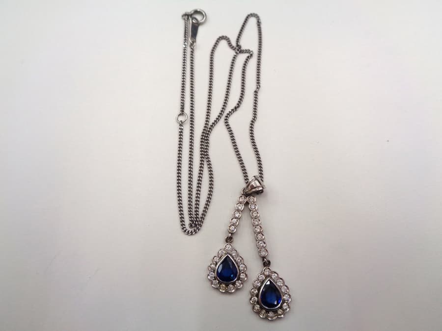 色石（サファイヤ）ネックレスの買取実績　【屋島店/香川県/高松市】 香川県高松市にあるザ・ゴールド 屋島店の画像1