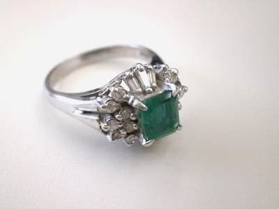 エメラルドリング【屋島店】 香川県高松市にあるザ・ゴールド 屋島店の画像1