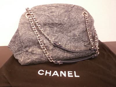 シャネル　カメリアチェーンショルダーバッグ【廿日市店】 広島県廿日市市にあるザ・ゴールド 廿日市店（※10/31に閉店いたしました）の画像1