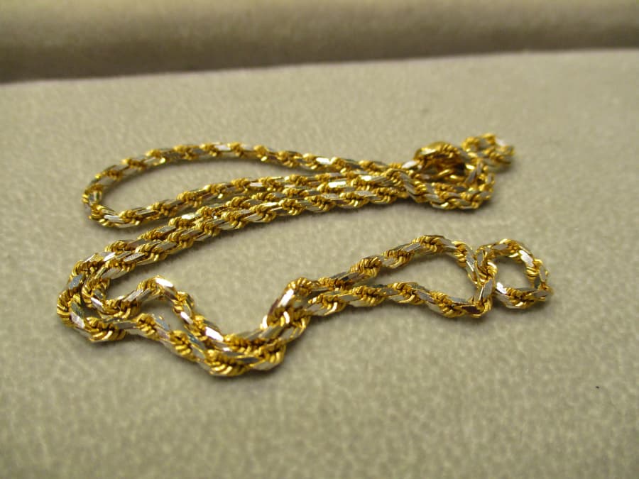 K18 ネックレス 買取実績【曙店/広島県/広島市/東区】 広島県広島市にあるザ・ゴールド 曙店の画像1