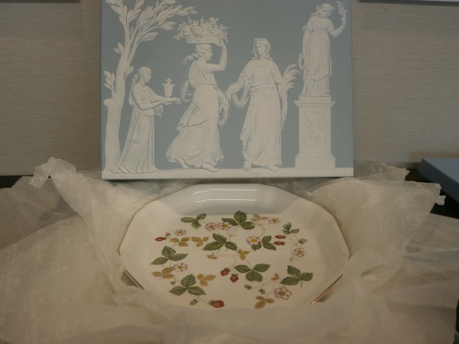 WEDGWOODお皿【東広島店】 広島県東広島市にあるザ・ゴールド 東広島店の画像1