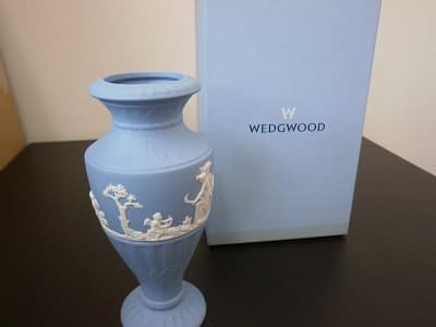 ウェッジウッド　花瓶【曙店】 広島県広島市にあるザ・ゴールド 曙店の画像1