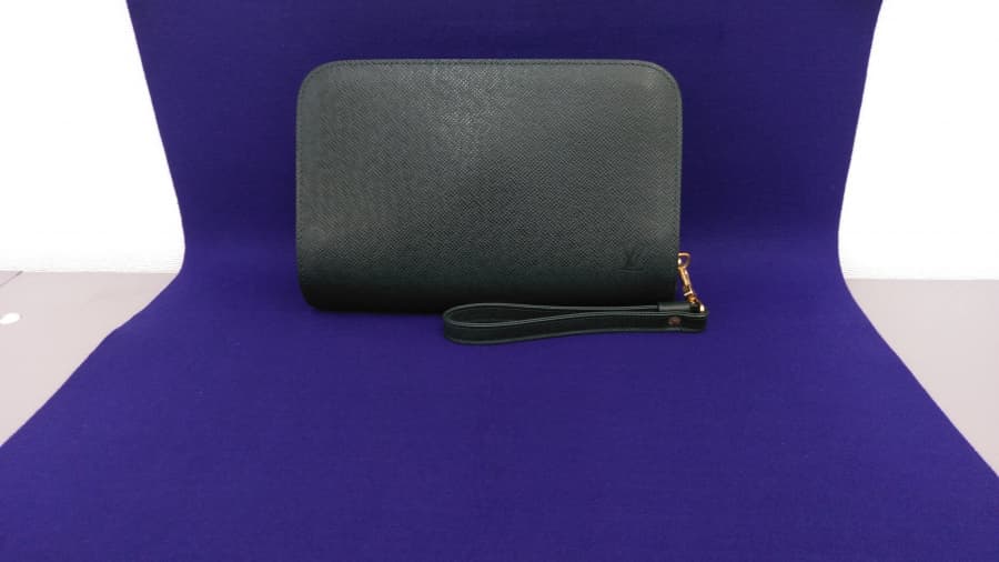 ルイ・ヴィトン /セカンドバッグ/タイガ・バイカル 買取実績【曙店/広島県/広島市/東区】 広島県広島市にあるザ・ゴールド 曙店の画像1