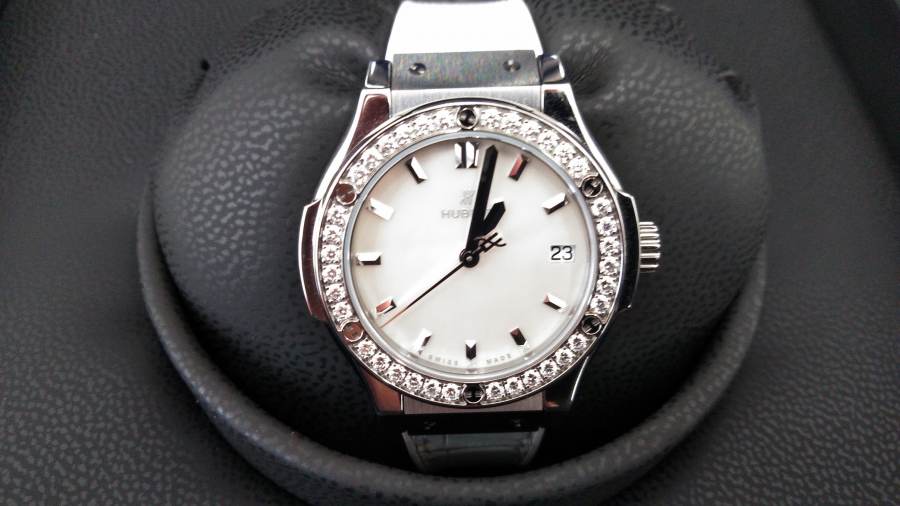 HUBLOT【ウブロ】クラシックフュージョンパールホワイトダイヤモンド買取実績【曙店/広島県/広島市/東区】 広島県広島市にあるザ・ゴールド 曙店の画像1