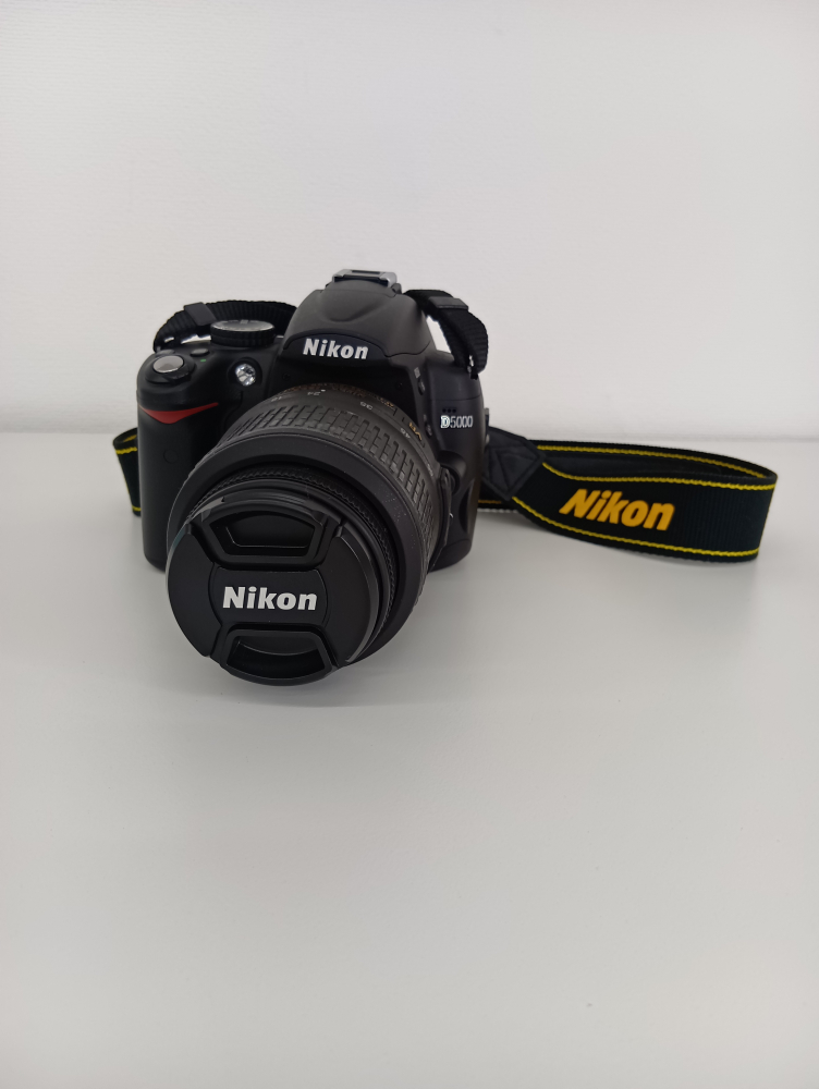 NIKON　デジタル一眼レフカメラの買取実績【福山東店/広島県/福山市】 広島県福山市にあるザ・ゴールド 福山東店の画像1