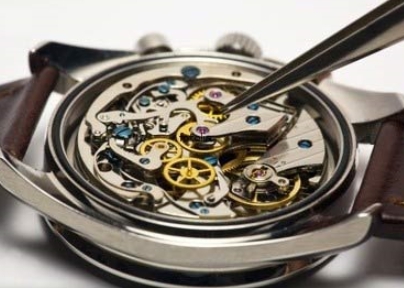 機械式時計のオーバーホールについて【福山東店】