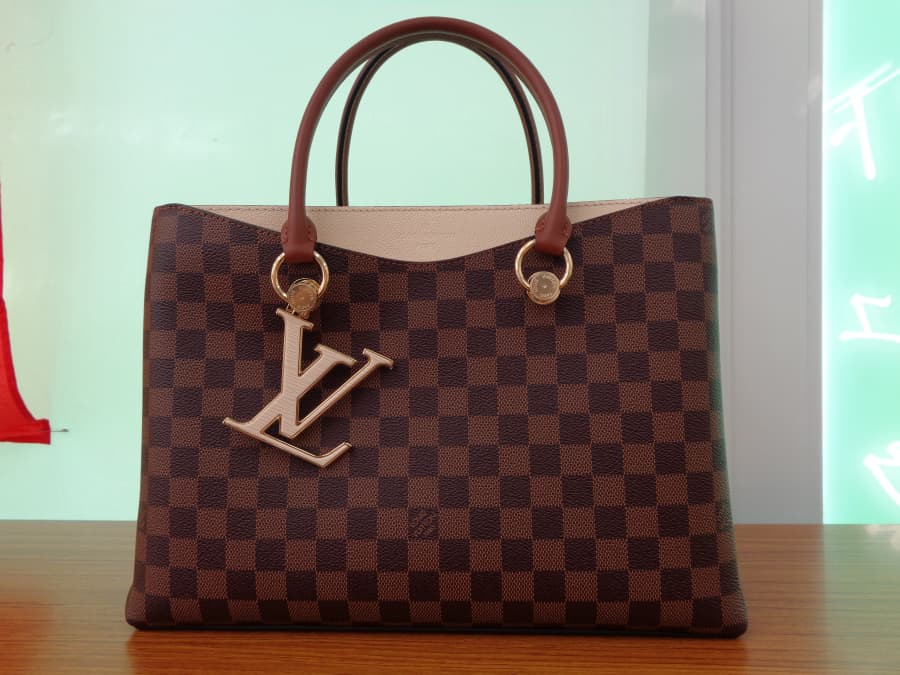 ルイヴィトン LV 2019年 今期新作 リバーサイド バッグ 買取【東岡山店】 岡山県岡山市にあるザ・ゴールド 東岡山店の画像1