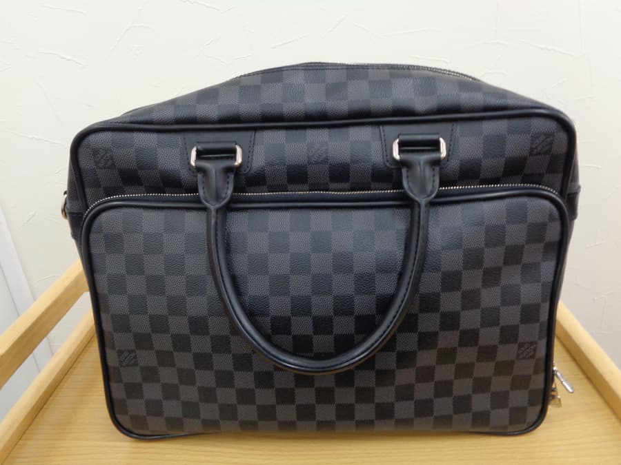 LV　メンズ　ブリーフケース　ビジネスバッグの買取実績【東岡山店/岡山県/岡山市中区】 岡山県岡山市にあるザ・ゴールド 東岡山店の画像1