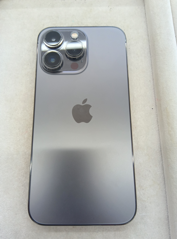 iPhone13pro【岡山県/岡山市/北区】 岡山県岡山市にあるザ・ゴールド 岡山中央店の画像1