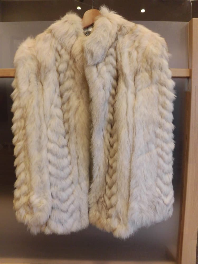 毛皮のコート【富士店】 静岡県富士市にあるザ・ゴールド 富士店の画像1