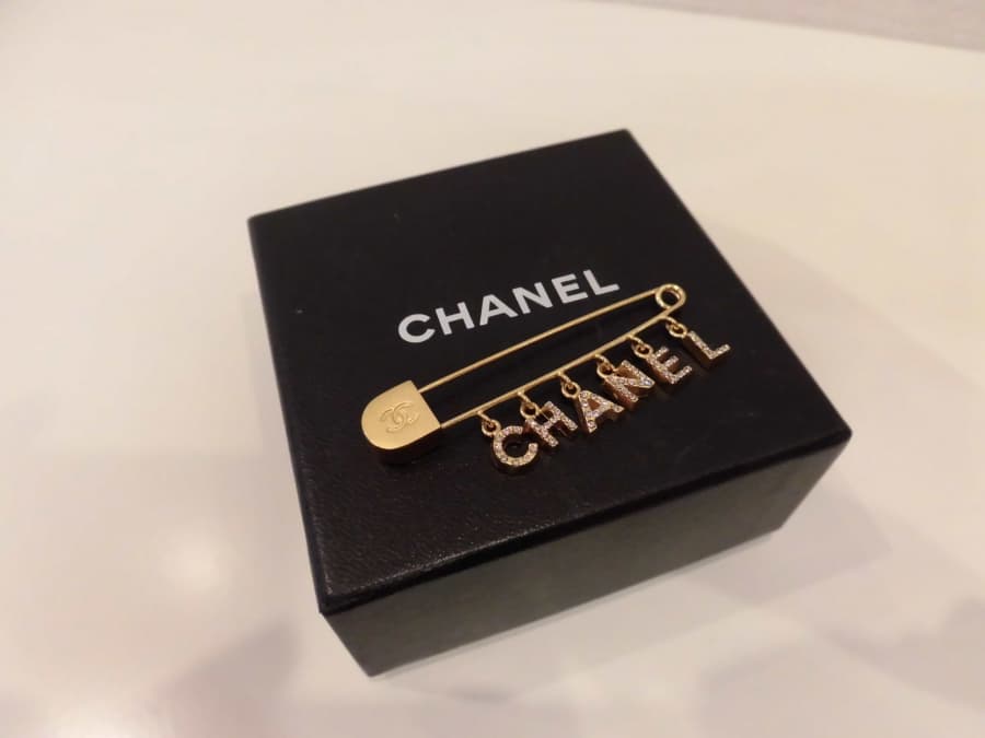 シャネルブローチの買取実績【富士店/静岡県/富士市】 静岡県富士市にあるザ・ゴールド 富士店の画像1