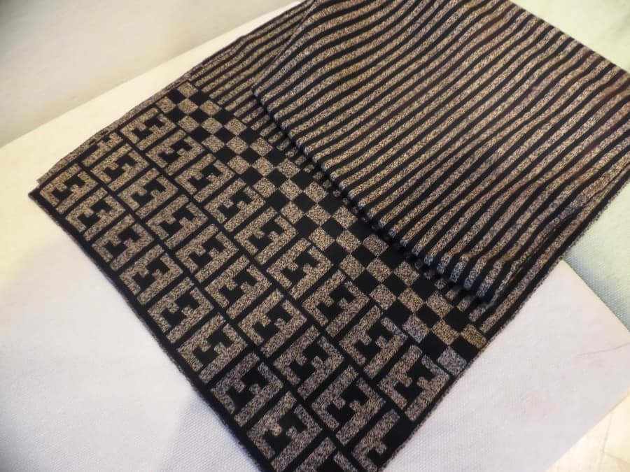 フェンディ　ストール【136号三島店】 静岡県三島市にあるザ・ゴールド 136号三島店の画像1