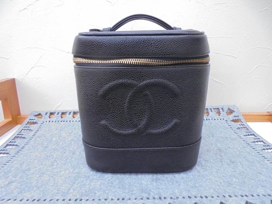 シャネル　　キャビアスキン　バニティバッグ　 買取実績【136号三島店/静岡県/三島市】 静岡県三島市にあるザ・ゴールド 136号三島店の画像1