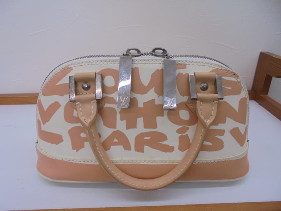 ルイヴィトン　アルマ PM モノグラム・グラフィティ　M92178 買取実績【136号三島店/静岡県/三島市】 静岡県三島市にあるザ・ゴールド 136号三島店の画像1