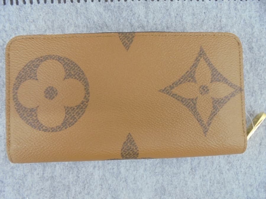 ルイヴィトン　モノグラム・ジャイアント リバース　 買取実績【136号三島店/静岡県/三島市】 静岡県三島市にあるザ・ゴールド 136号三島店の画像1