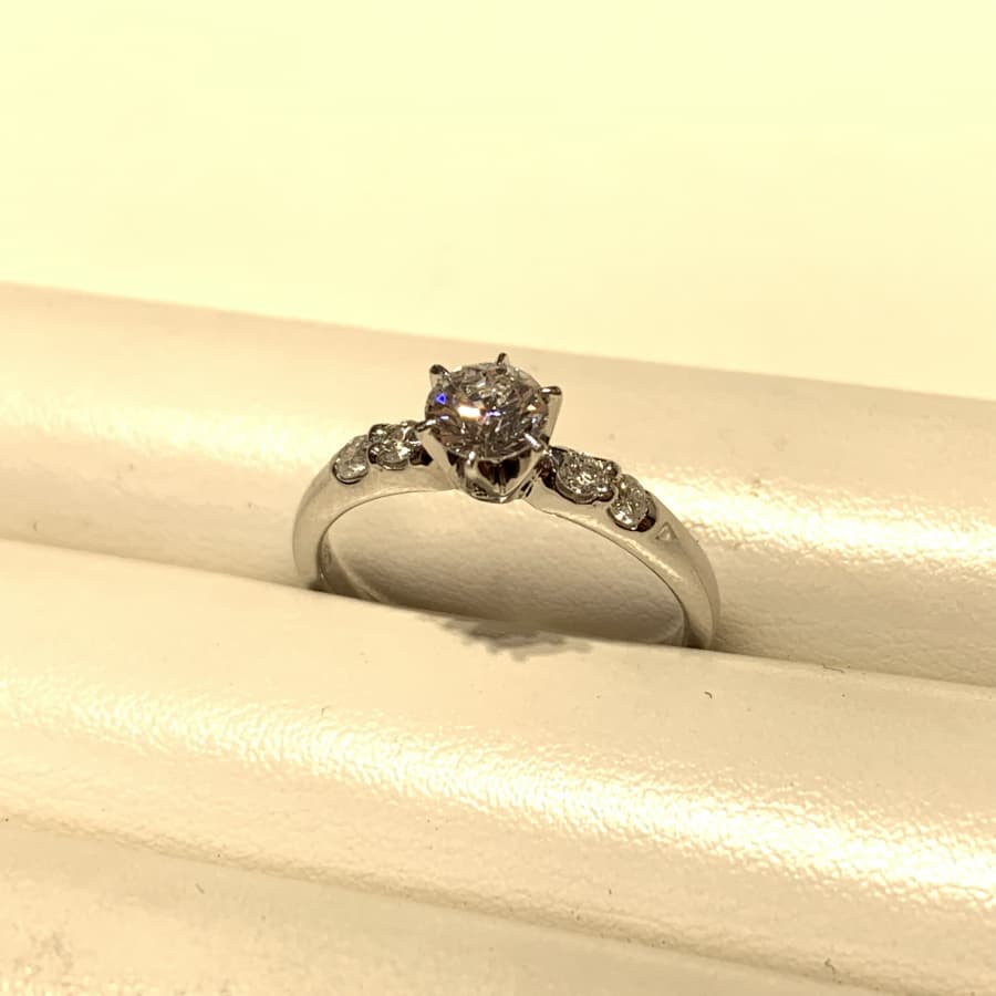 プラチナ製★ダイヤモンドリング【銀座店】 東京都中央区にあるザ・ゴールド 銀座店の画像1