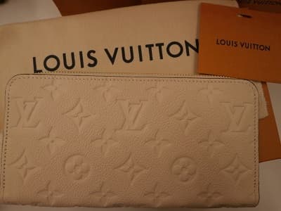 ジッピー・ウォレット【金沢南店】 石川県金沢市にあるザ・ゴールド 金沢南店の画像1