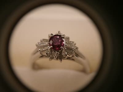 プラチナ900　ルビー・メレダイヤリング
