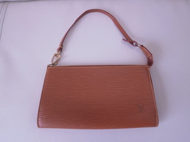 エピ　バッグ【砺波店】 富山県砺波市にあるザ・ゴールド 砺波店（※砺波中神店に移転いたしました）の画像1