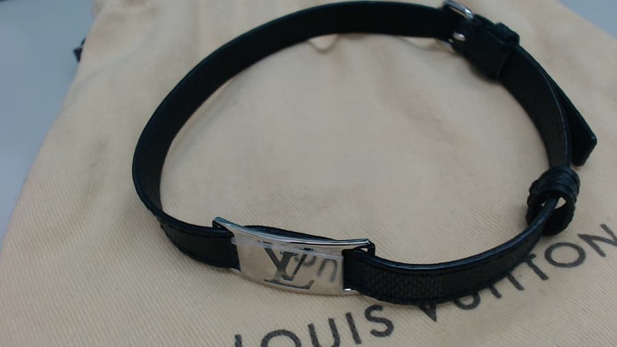 ルイヴィトン　ブラスレサインイットの買取実績【高岡店/富山県/高岡市】 富山県高岡市にあるザ・ゴールド 高岡店（※9/27に高岡横田店に移転いたしました）の画像1