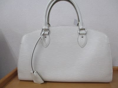 ポンヌフＰＭ・エピ【高岡店】 富山県高岡市にあるザ・ゴールド 高岡店（※9/27に高岡横田店に移転いたしました）の画像1