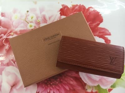 ルイ・ヴィトン　ミュルティクレ4の買取実績【東岡谷店/長野県/諏訪郡】 長野県諏訪郡にあるザ・ゴールド 東岡谷店の画像1