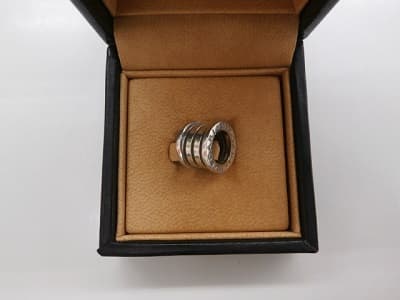 B-zero1 【東岡谷店】 長野県諏訪郡にあるザ・ゴールド 東岡谷店の画像1