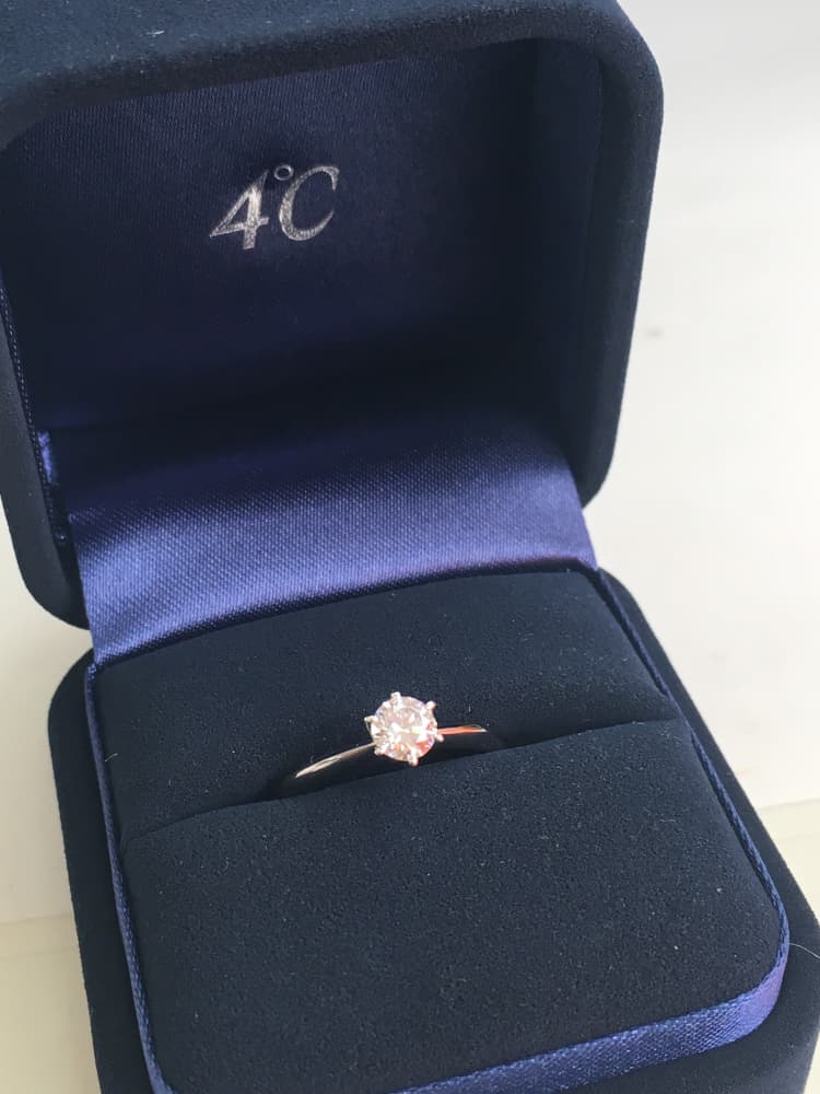 4℃　ダイヤモン付きリング【伊那店】 長野県伊那市にあるザ・ゴールド 伊那店の画像1