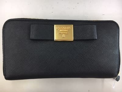 プラダ☆リボンファスナー長財布【伊那店】 長野県伊那市にあるザ・ゴールド 伊那店の画像1