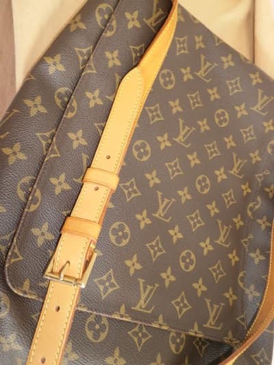 ミュゼット【伊那店】 長野県伊那市にあるザ・ゴールド 伊那店の画像1