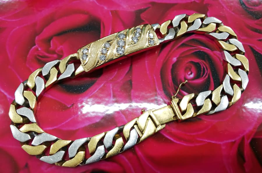 金・プラチナのコンビブレスレットの買取実績【南松本店/長野県/松本市】 長野県松本市にあるザ・ゴールド 南松本店の画像1