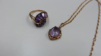 色石付き18金リングとネックレス　【南松本店】 長野県松本市にあるザ・ゴールド 南松本店の画像1