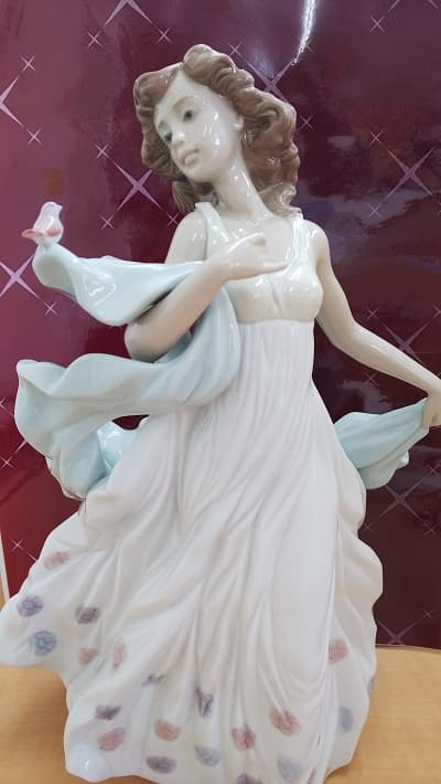 リヤドロ【南松本店】 長野県松本市にあるザ・ゴールド 南松本店の画像1